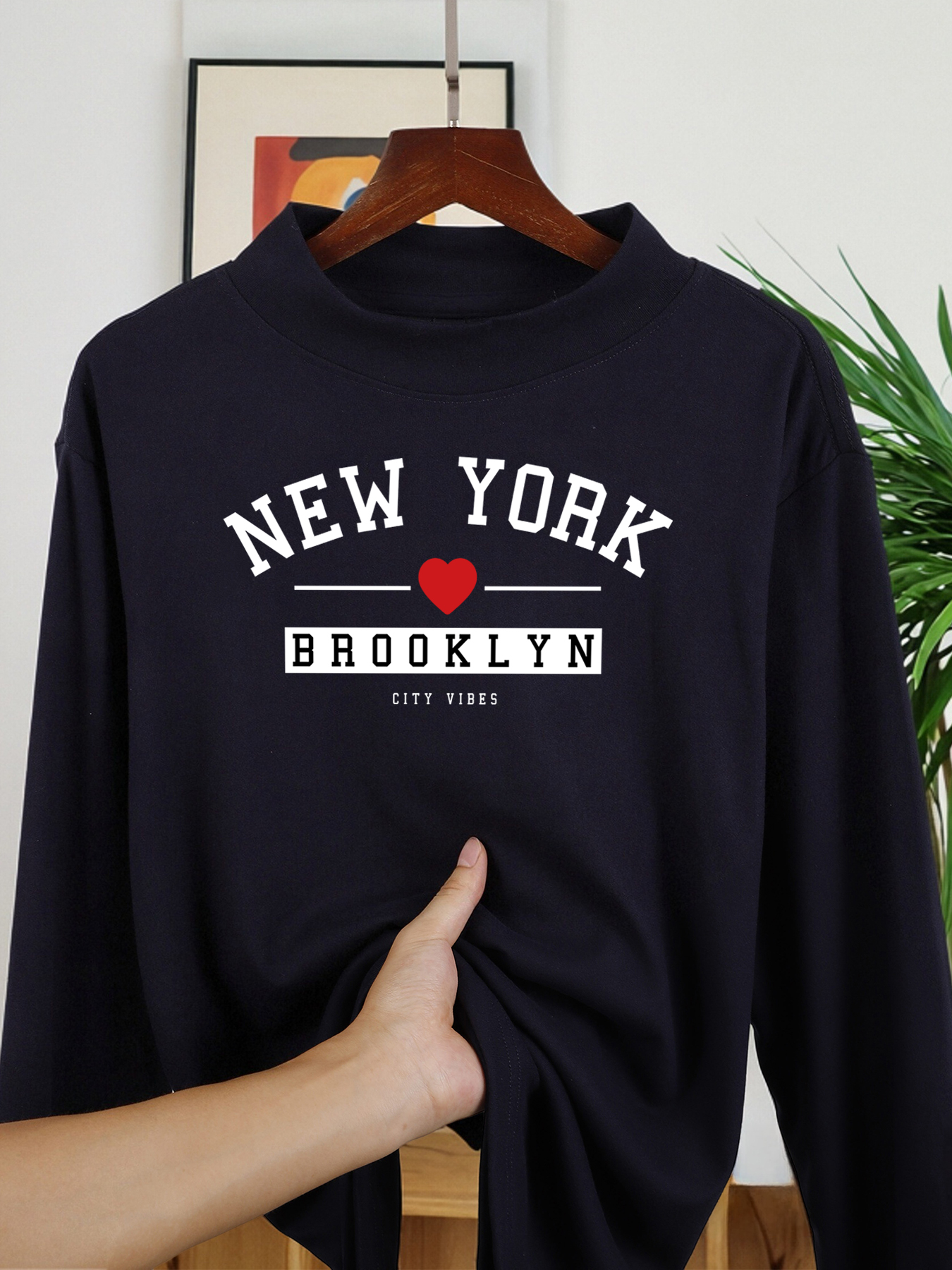 Street Fashion In New York - Brooklyn New York City Vibes Printed
