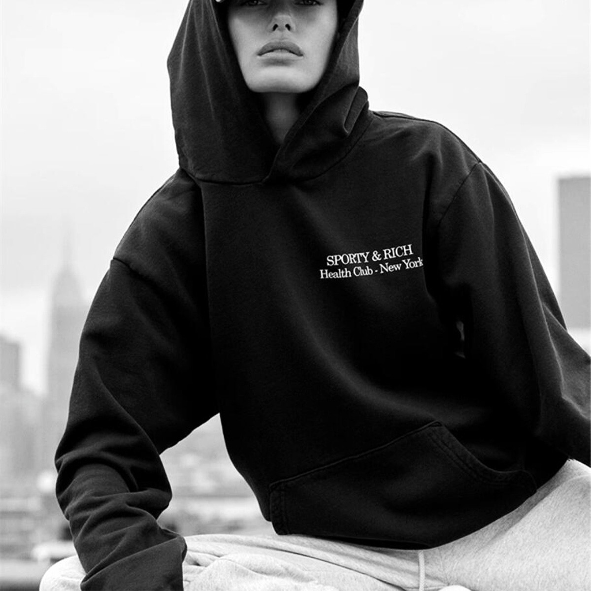 Health Club New York Letters P - مراجعة Street Style New York Fashion وسعره